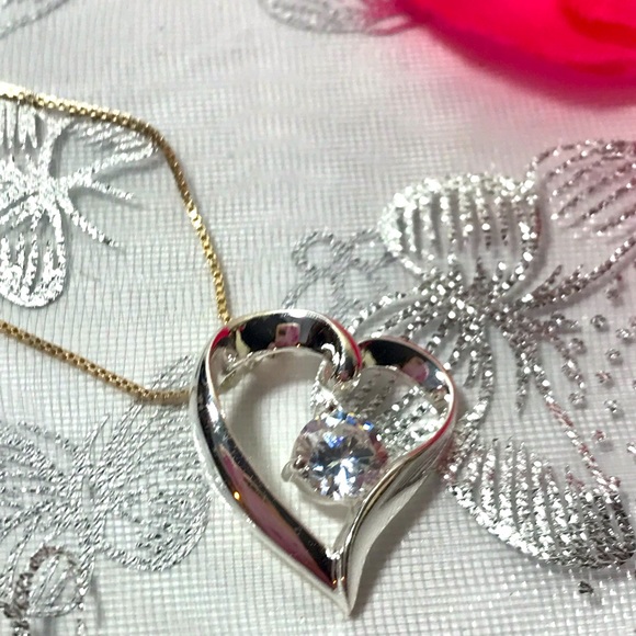 .925 Sterling CZ Heart &  .925 Sterling chain, Vintage, perfect!💕💕 - Picture 3 of 5